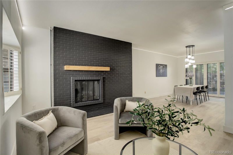 7250 Eastmoor Dr #124, Denver, CO 80237