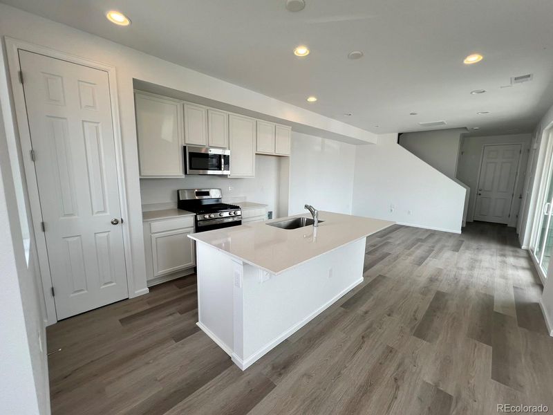 22804 E Tufts Ave #A, Aurora, CO 80015