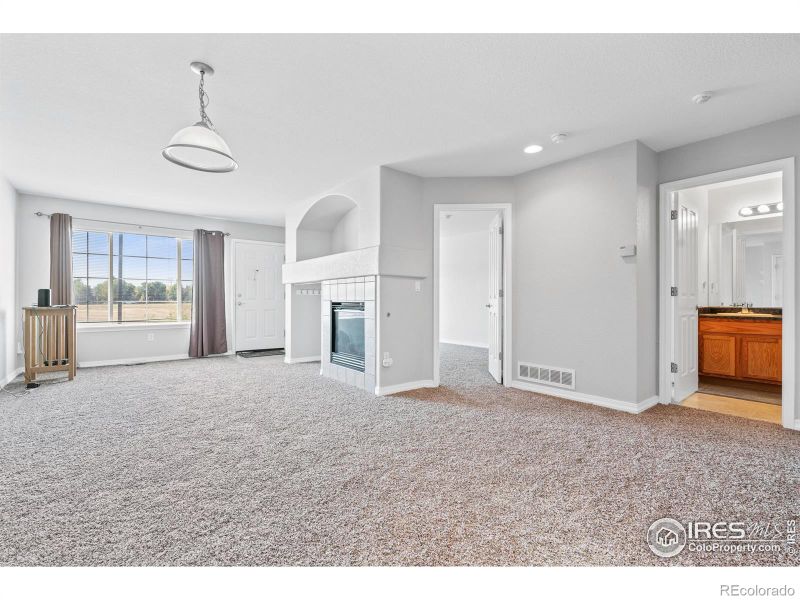 805 Summer Hawk Dr #149, Longmont, CO 80504