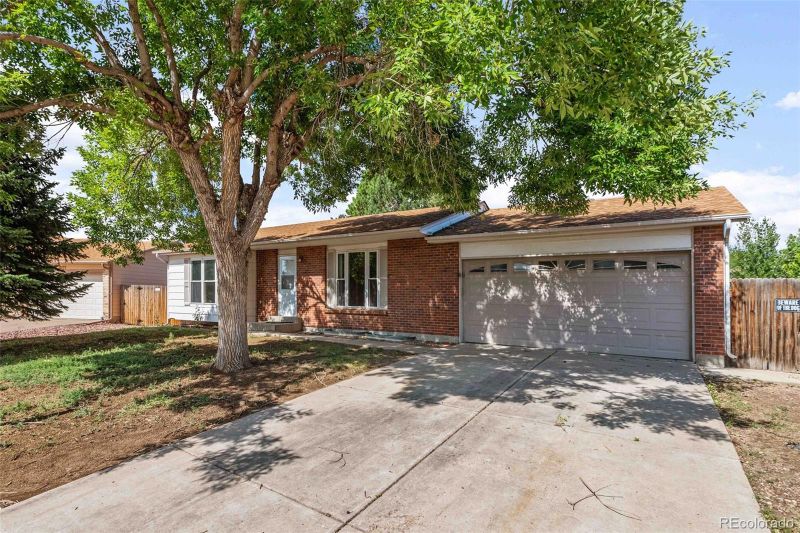 9207 Birch St, Thornton, CO 80229