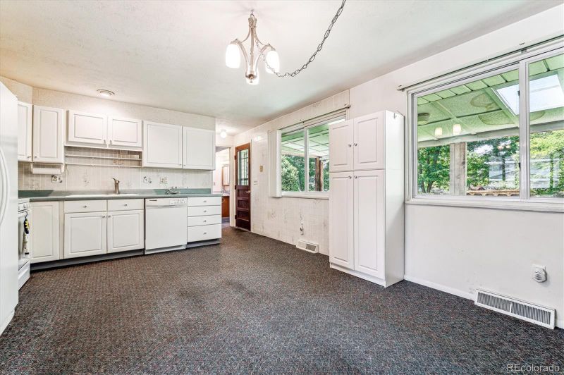 7673 S Gray St, Littleton, CO 80128
