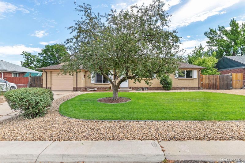 570 Fulton St, Aurora, CO 80010