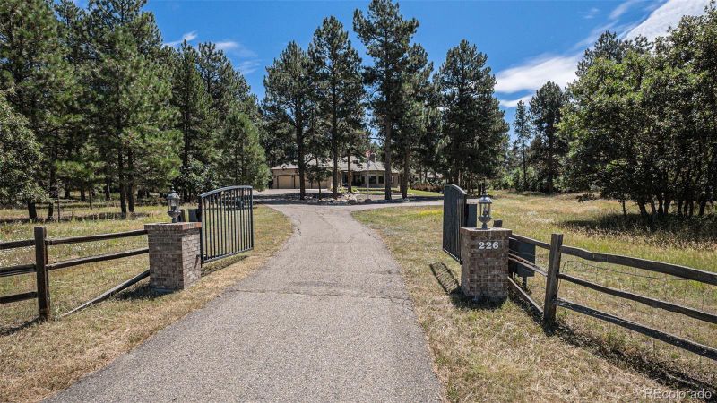 226 Moose Cir, Franktown, CO 80116