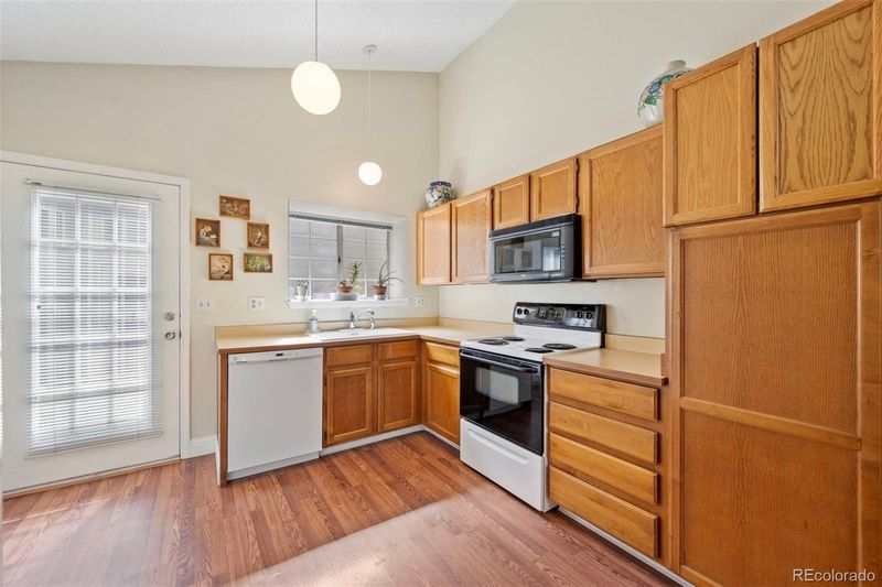8416 S Upham Way, Littleton, CO 80128