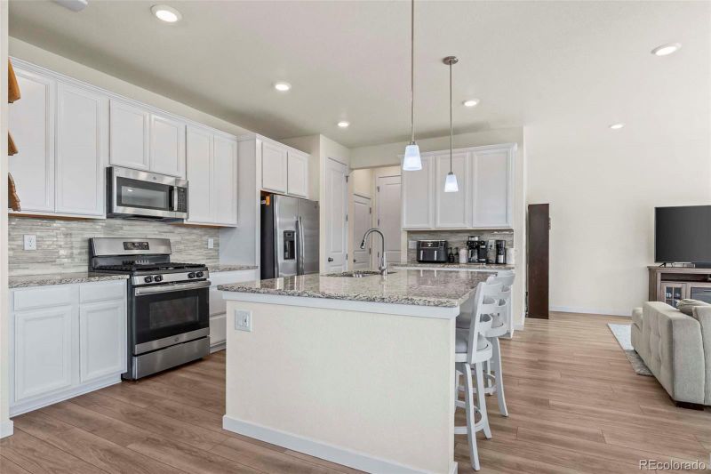 17520 E 95th Ave, Commerce City, CO 80022