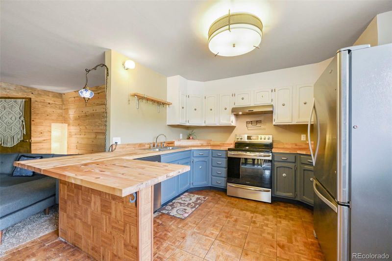 1267 Karlann Dr, Black Hawk, CO 80422