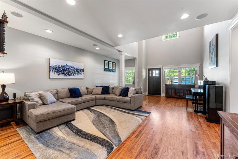 3071 S Bellaire St, Denver, CO 80222