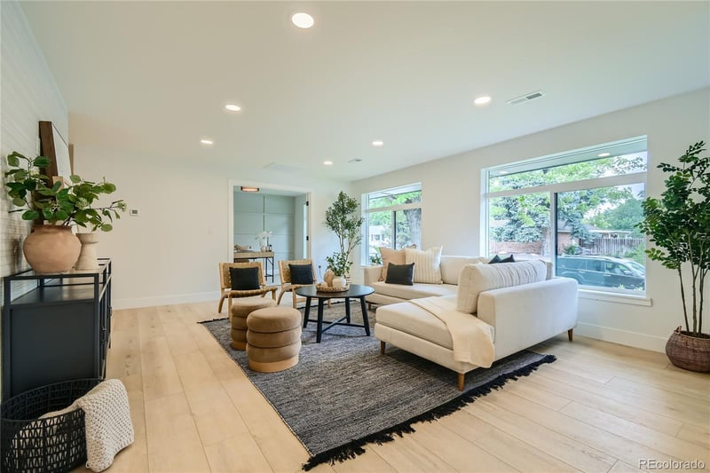 3926 S Jersey St, Denver, CO 80237