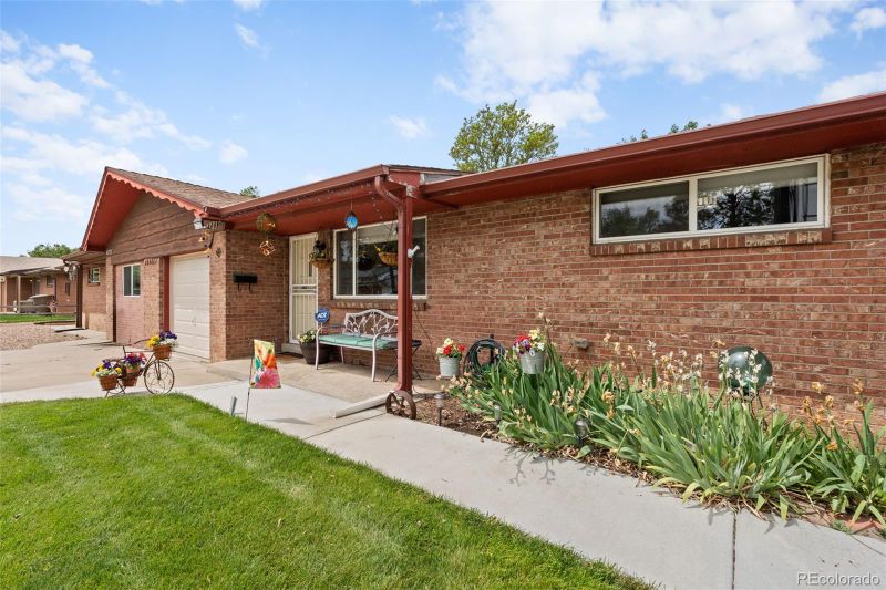 4733 Everett Ct, Wheat Ridge, CO 80033