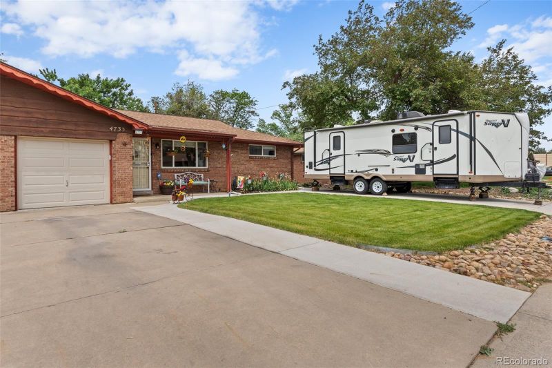 4733 Everett Ct, Wheat Ridge, CO 80033