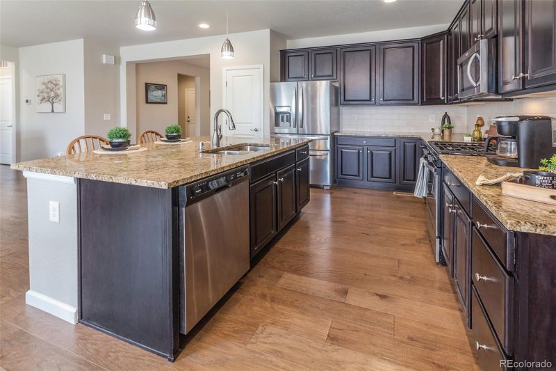 403 Country Rd, Berthoud, CO 80513