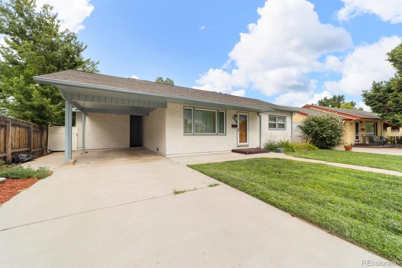 1620 Maplewood Dr, Pueblo, CO 81005
