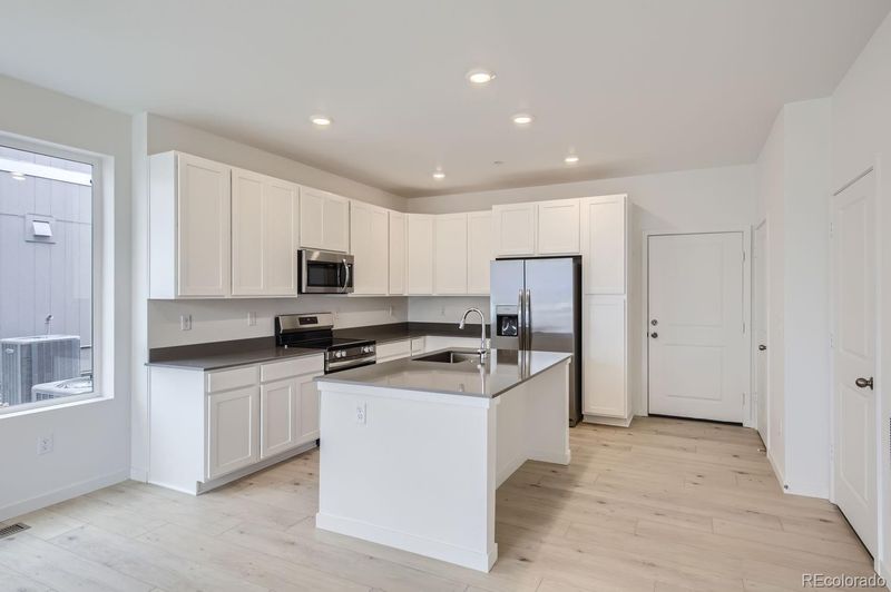 5552 Second Ave, Timnath, CO 80547
