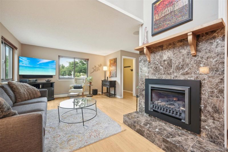 146 S Logan St, Denver, CO 80209
