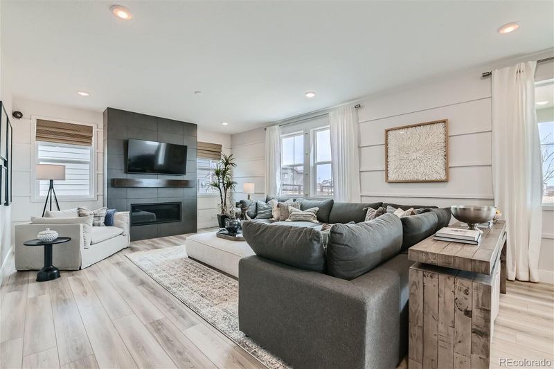 5709 Wayfarer Cir, Firestone, CO 80504