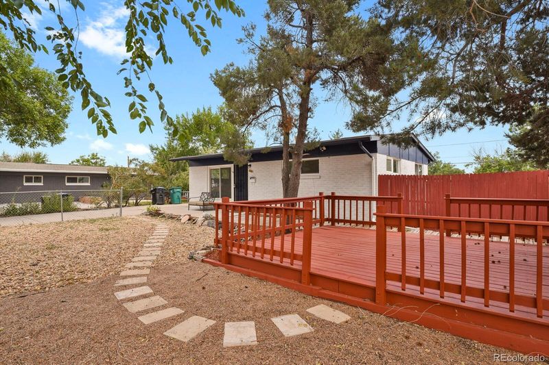 5330 Independence St, Arvada, CO 80002
