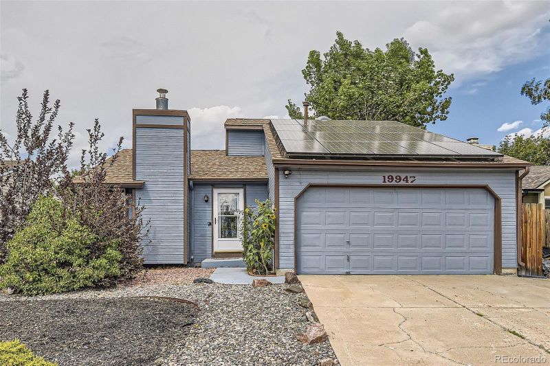 19947 E Wagontrail Dr, Centennial, CO 80015