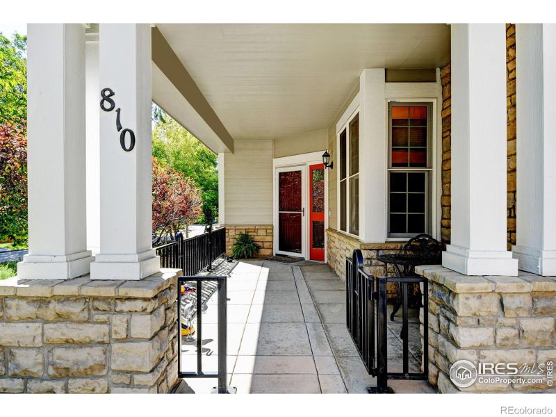 810 Windflower Dr, Longmont, CO 80504