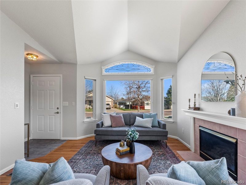 9757 W Peakview Dr, Littleton, CO 80123