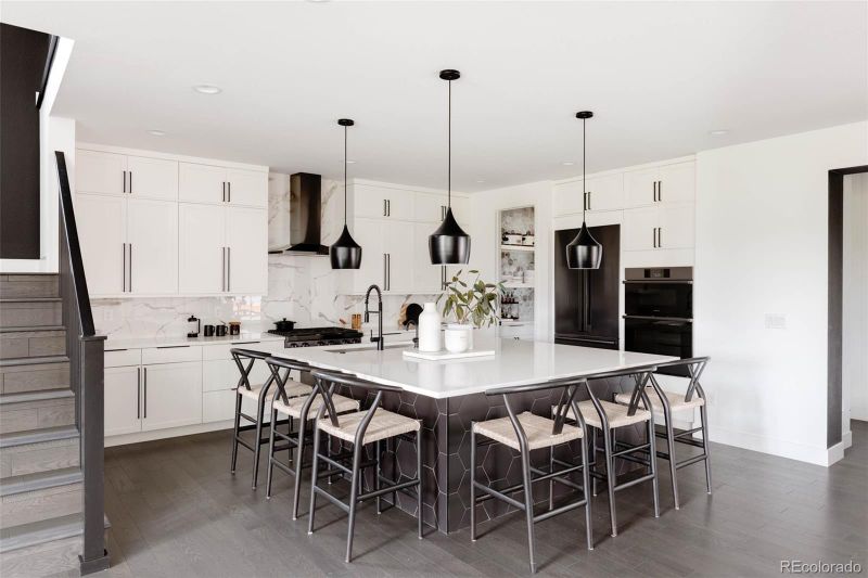 5829 Galena St, Denver, CO 80238