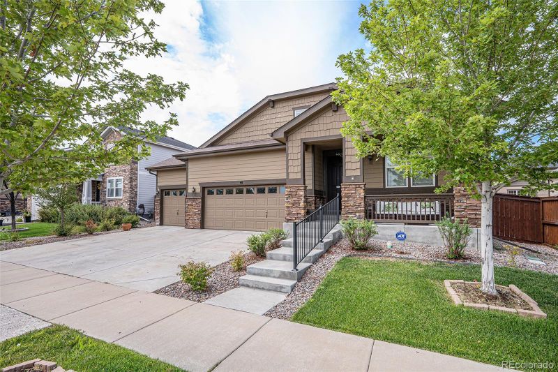 41 S Jackson Gap Way, Aurora, CO 80018