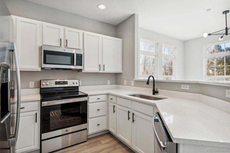 3422 Molly Ln, Broomfield, CO 80023