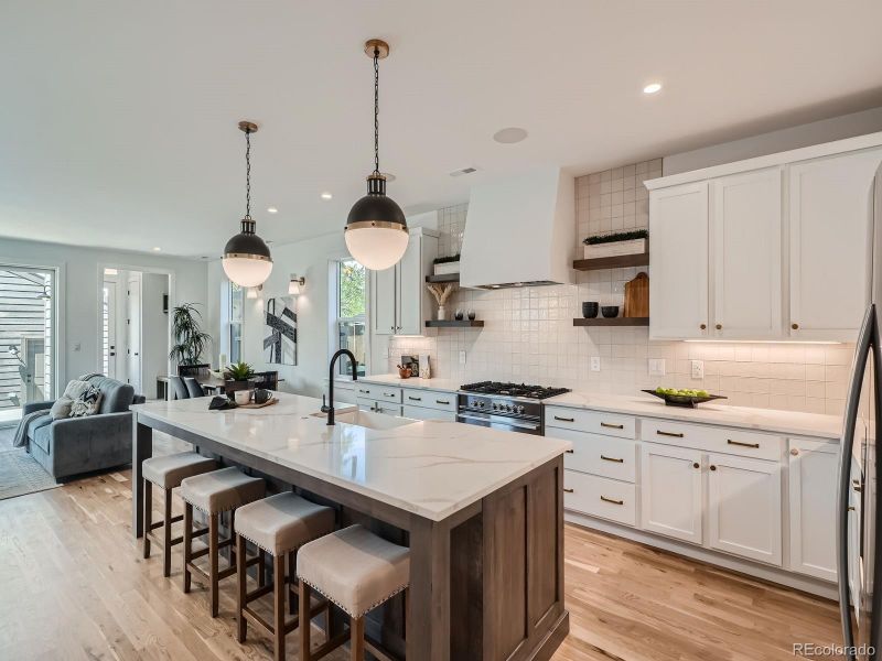 3335 N Columbine St, Denver, CO 80205