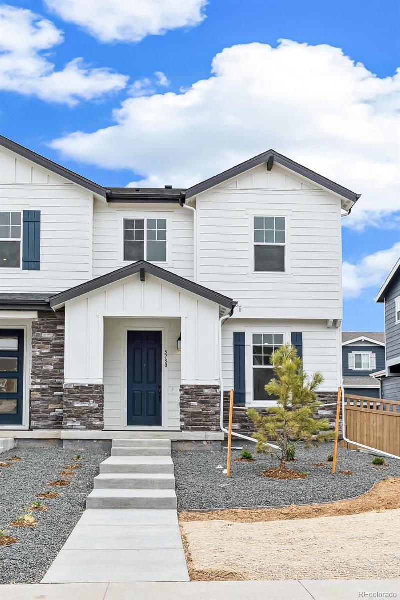 5780 N Killarney Way, Aurora, CO 80019