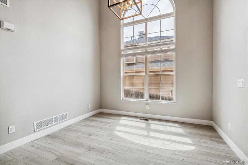 2506 S Flanders Ct, Aurora, CO 80013