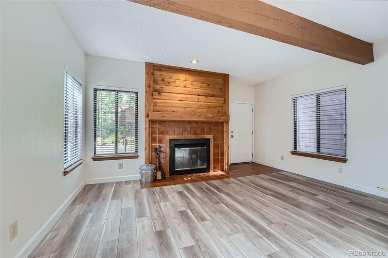 2685 S Dayton Way #212, Denver, CO 80231