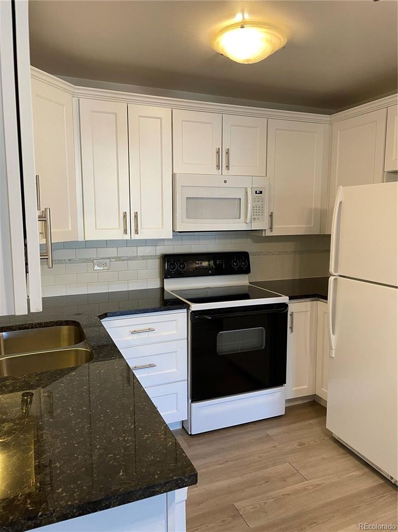 610 S Alton Way #11D, Denver, CO 80247
