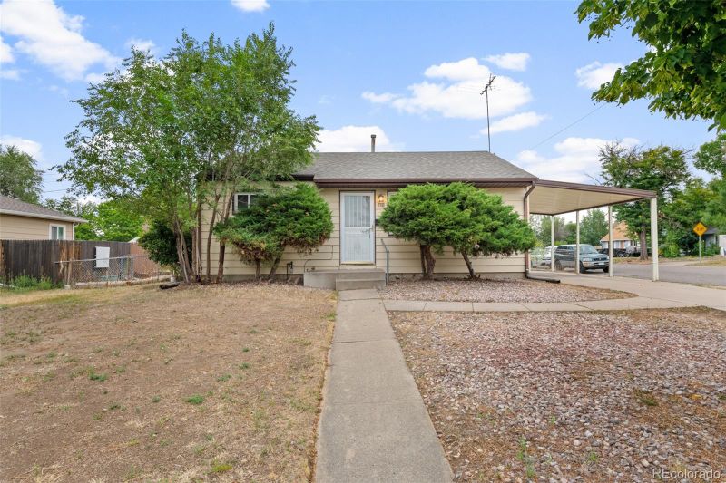 700 Ironton St, Aurora, CO 80010