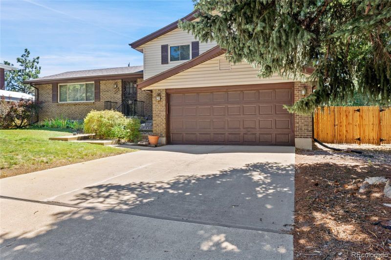13198 E Center Ave E, Aurora, CO 80012