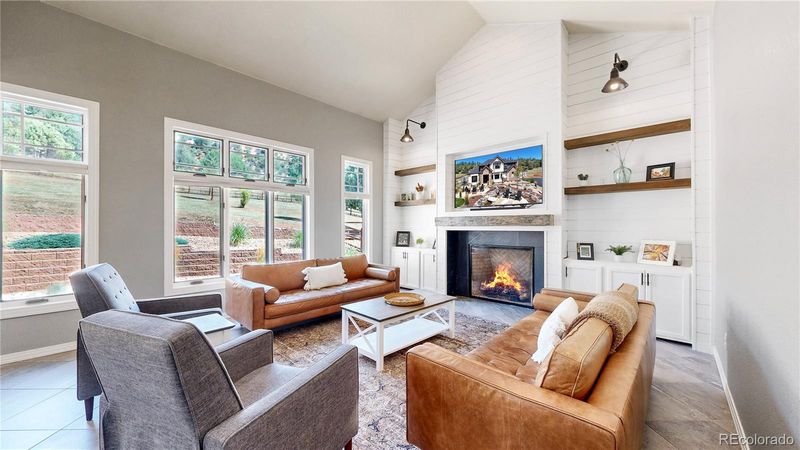 4593 Mohawk Dr, Larkspur, CO 80118