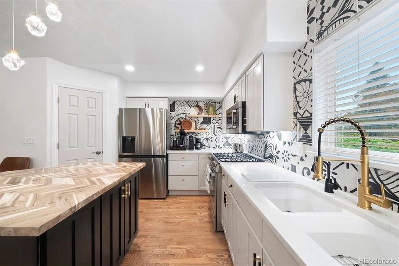 1384 Castlepoint Cir, Castle Pines, CO 80108