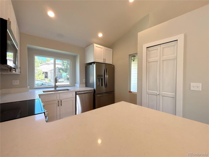 1734 Foxfield Dr, Castle Rock, CO 80104