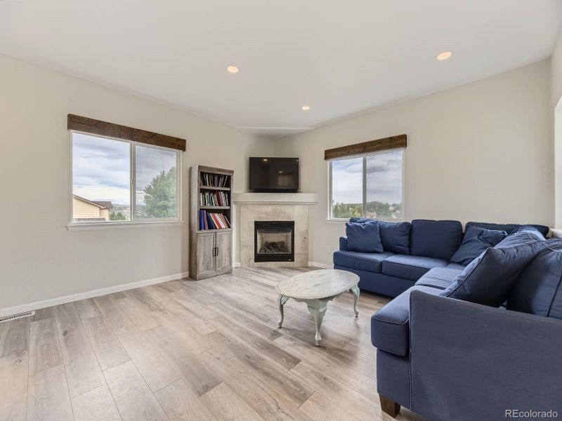 2631 Live Oak Ct, Castle Rock, CO 80104