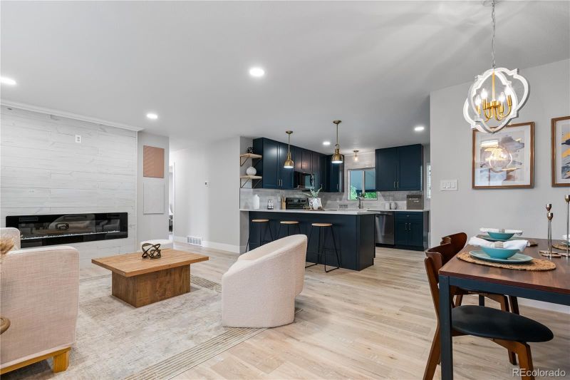 6752 S Kit Carson Cir E, Centennial, CO 80122