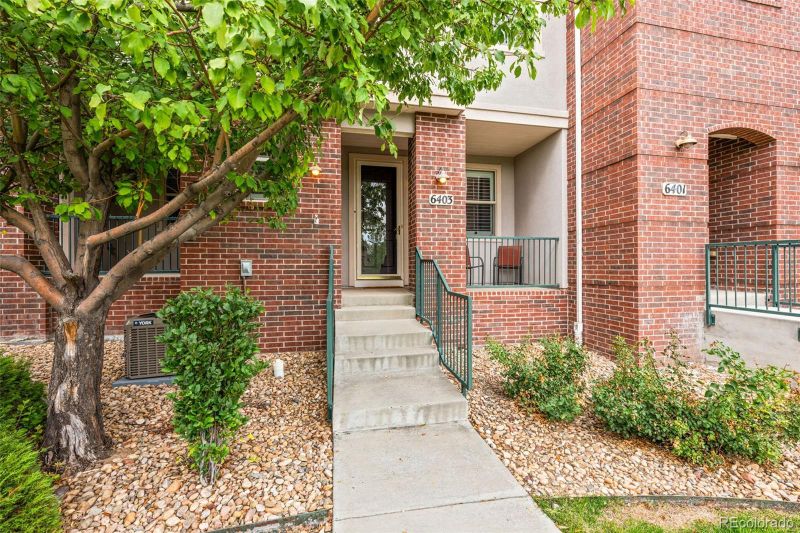 6403 S Potomac St, Englewood, CO 80111