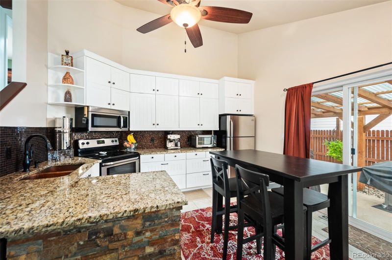 9480 W Elmhurst Dr, Littleton, CO 80128