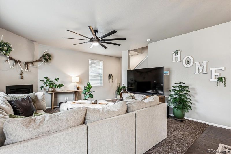 5814 High Timber Cir, Castle Rock, CO 80104