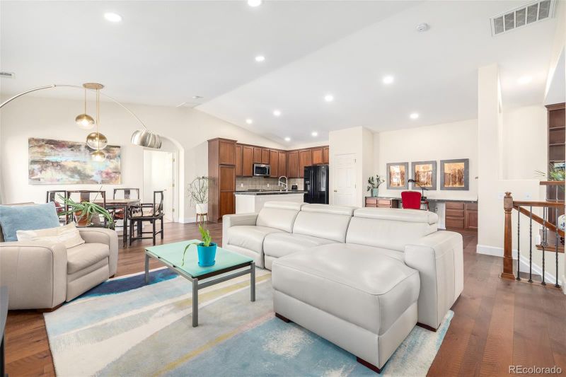 2290 Akron Ct #103, Denver, CO 80238