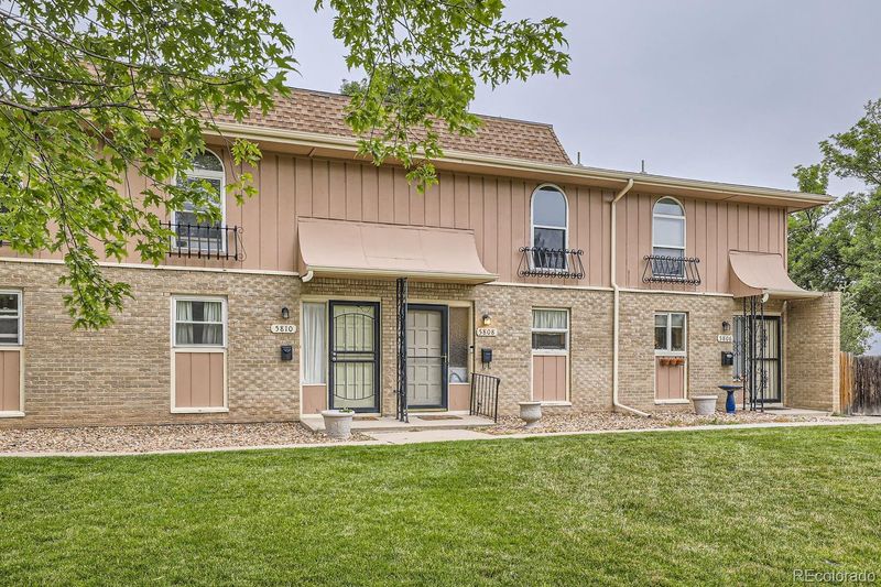 5808 Urban St, Arvada, CO 80004