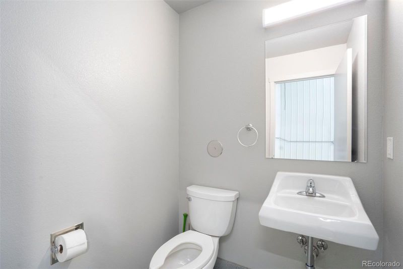 341 1st St #G4, Mead, CO 80542