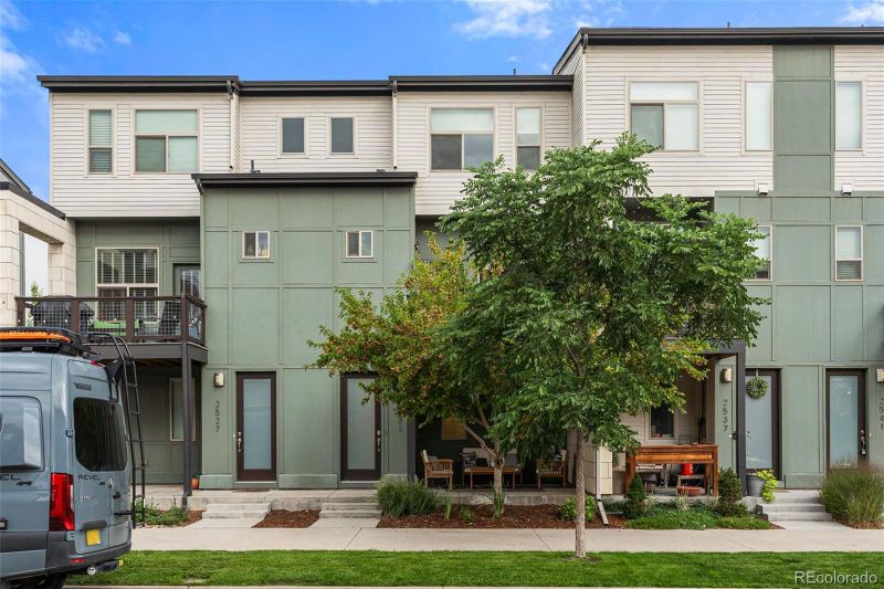 2531 N Moline St, Aurora, CO 80010