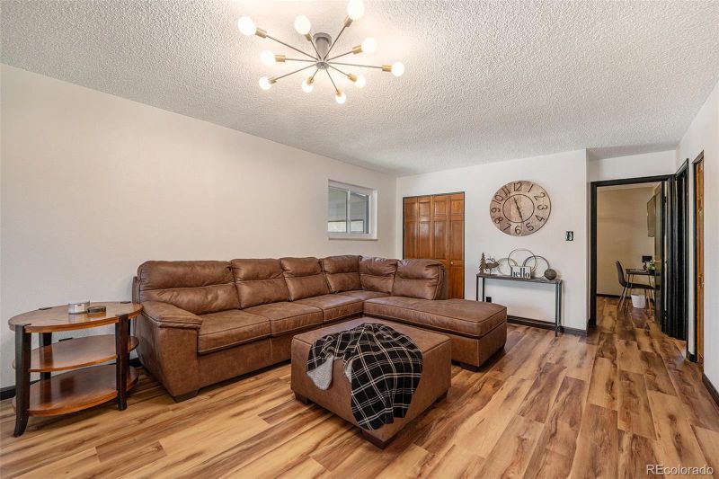 2041 Phillips Dr, Northglenn, CO 80233