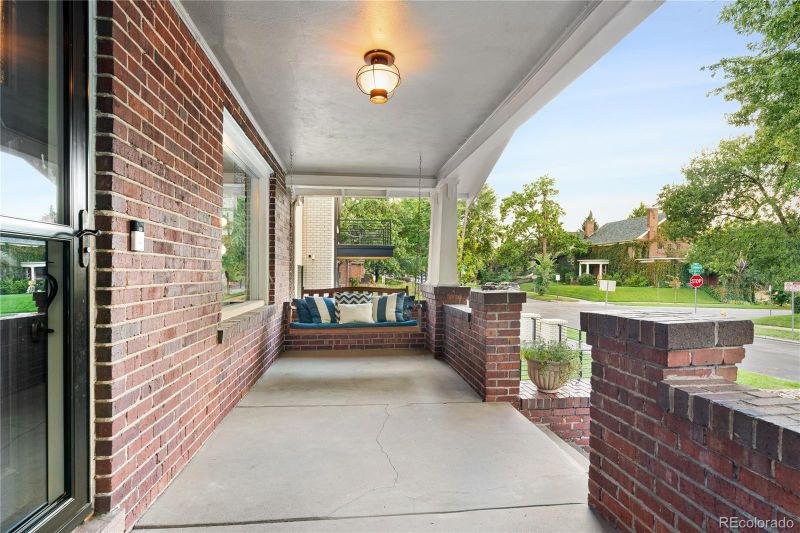486 S Corona St, Denver, CO 80209