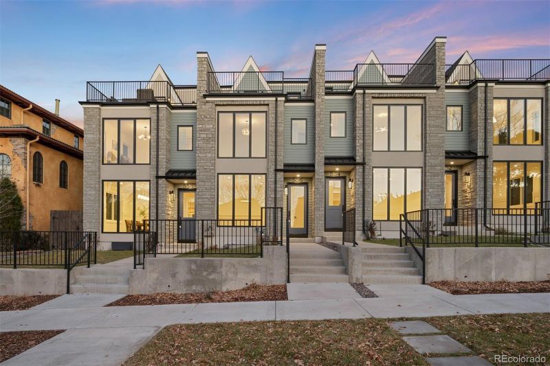 556 Monroe St, Denver, CO 80206