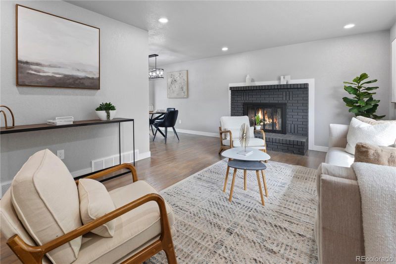 2049 S Zephyr Ct, Lakewood, CO 80227