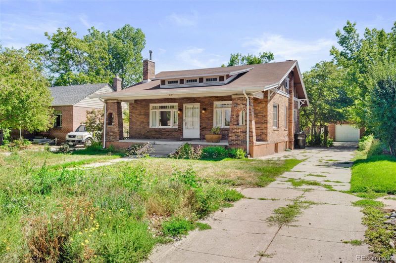 1334 Oneida St, Denver, CO 80220